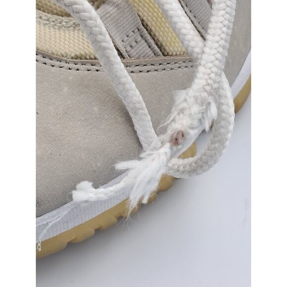 Size 10M | 11.5W - Jordan 11 Retro Platinum Tint - 378037-016 - Picture 8 of 10